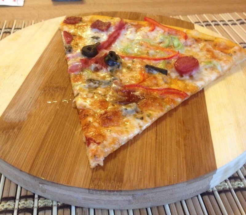 17-the-newyorker-pizza