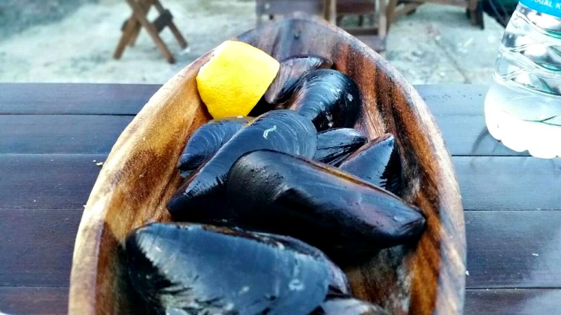 5- nimet_abla_balik_ekmek_midye_dolma