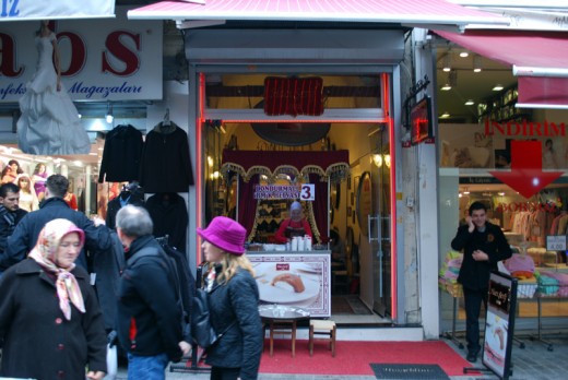 Hacı Şerif, Eminönü