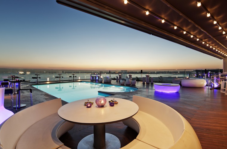 DoubleTree-Moda-Terrace-Pool-759x500