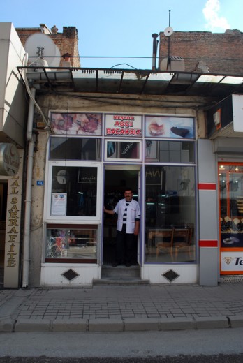 Meşhur Aşçı Bacaksız, Ahmet Madenci, Afyon
