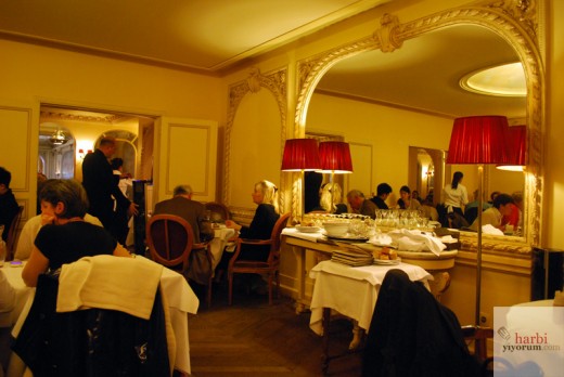angelina-paris-2013-02