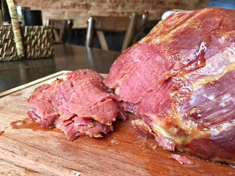dana-dos-brisket-pastrami-baldir-sirkeci