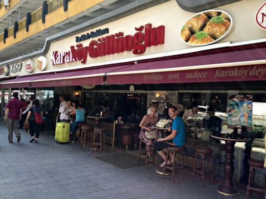 karakoy-gulluoglu-baklavaci