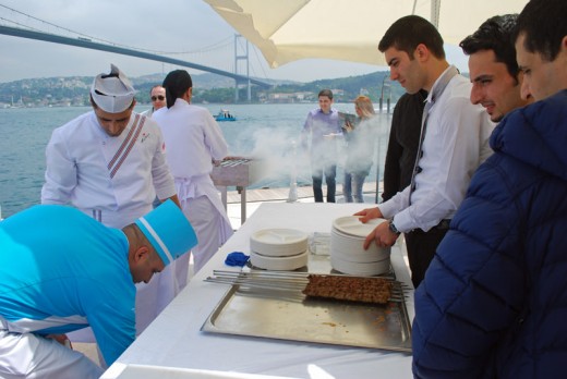 Kaşıbeyaz'da Kebap Sırası, 101Lezzet Copyright 2014 zunqoravelim.digital