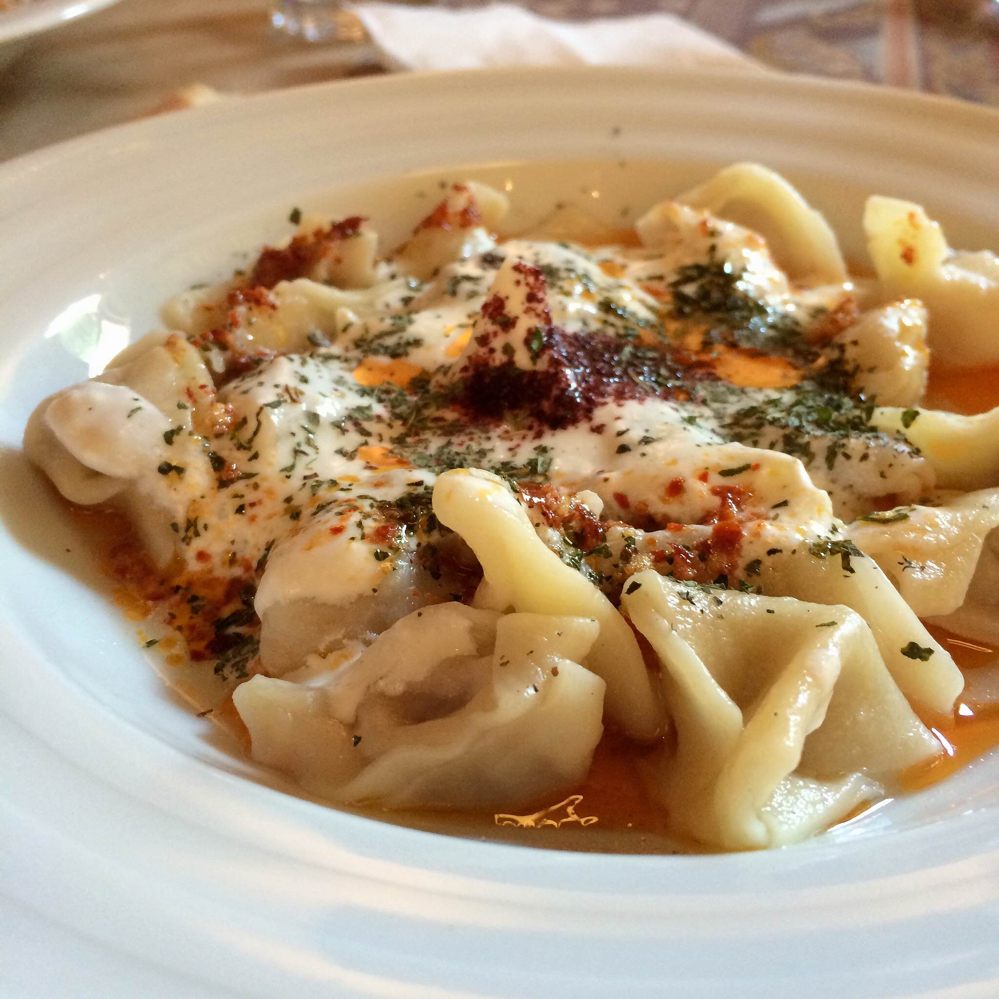 manti-harbiyiyorum-balat-lezzet-turu