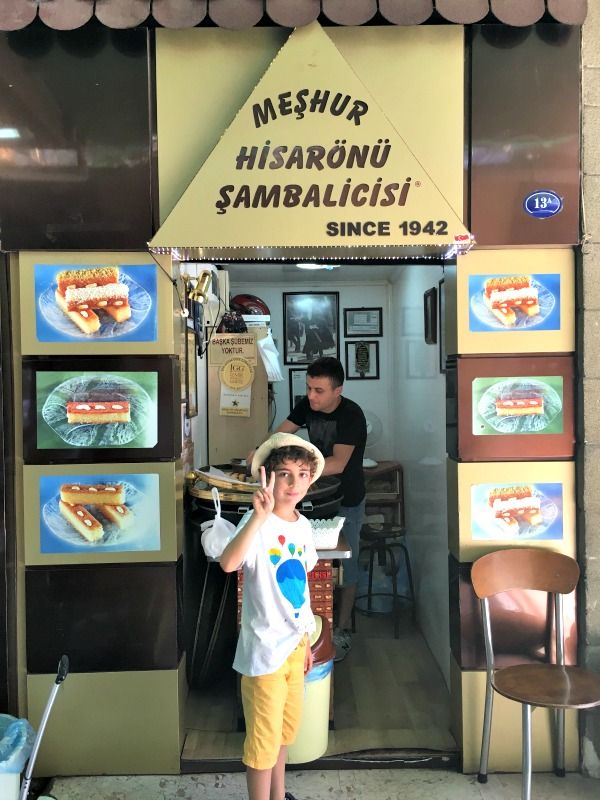 meshur-hisaronu-sambalicisi-kemeralti-carsisi-izmir