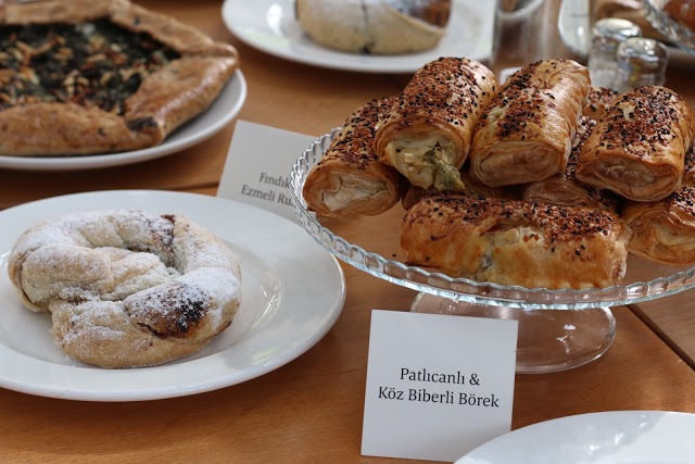 patlicanli_borek_findık_kremali_corek