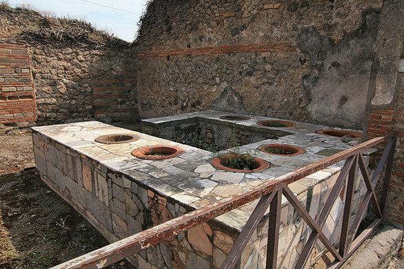 thermopolia-of-pompei