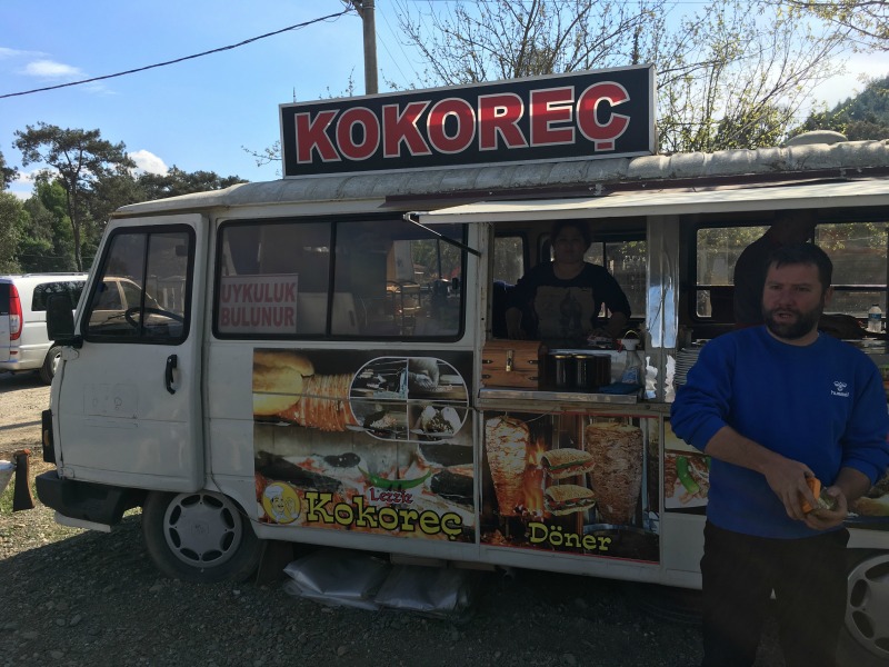 yilmaz-usta-kokorec-arabasi-marmaris