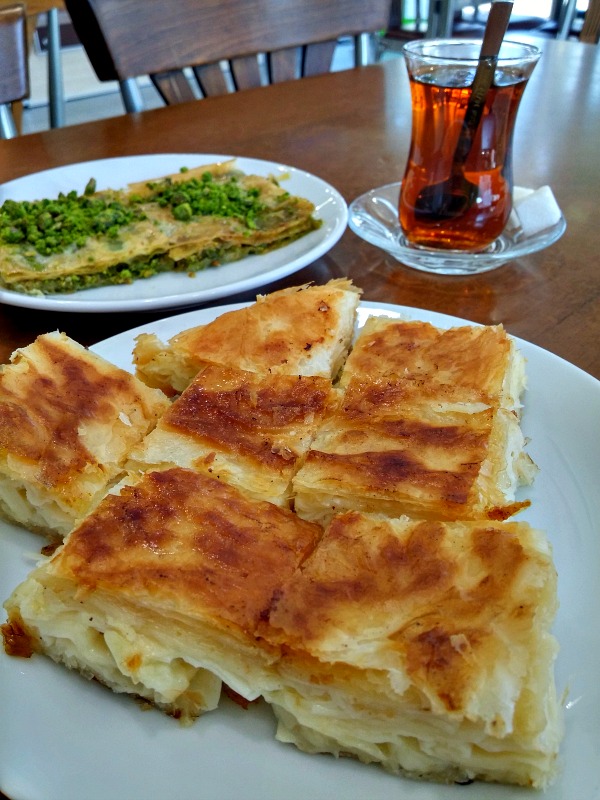 3-sec-baklava-borek-adana