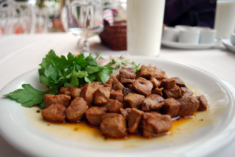 Sıcak Arnavut Ciğeri - Garden Et Lokantası, Silivri - İstanbul