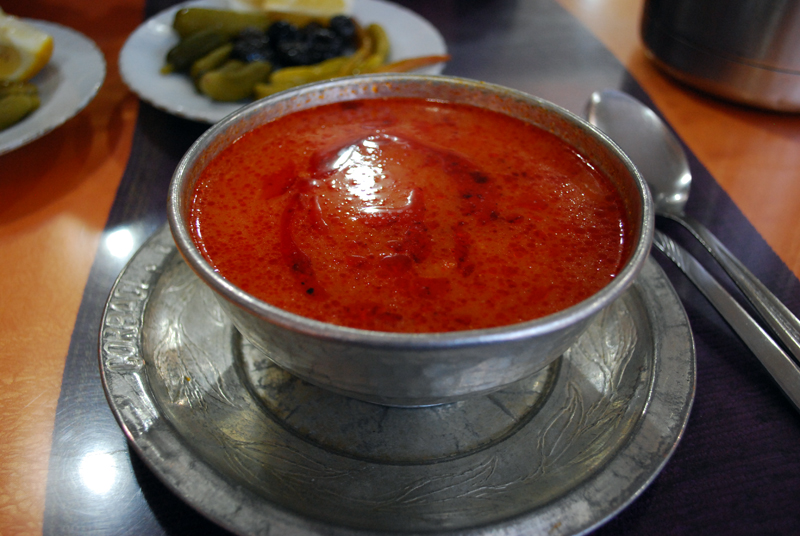 Orta Çorbacı'da Bakır Kasede Çorba