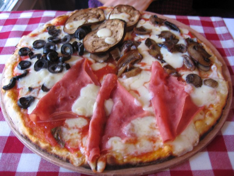 Pizzeria Trio - Beyoğlu / İstanbul