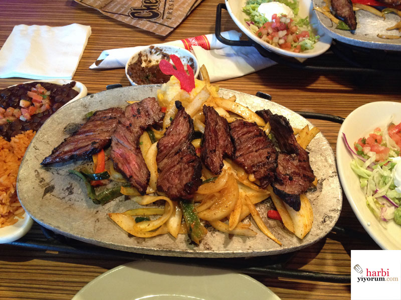 fajita-chevys-mexican-food-new-york-03