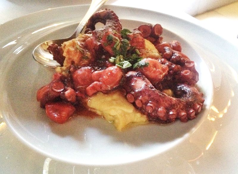 Fava Yatağında Ahtapot - Ambrosia Restaurant