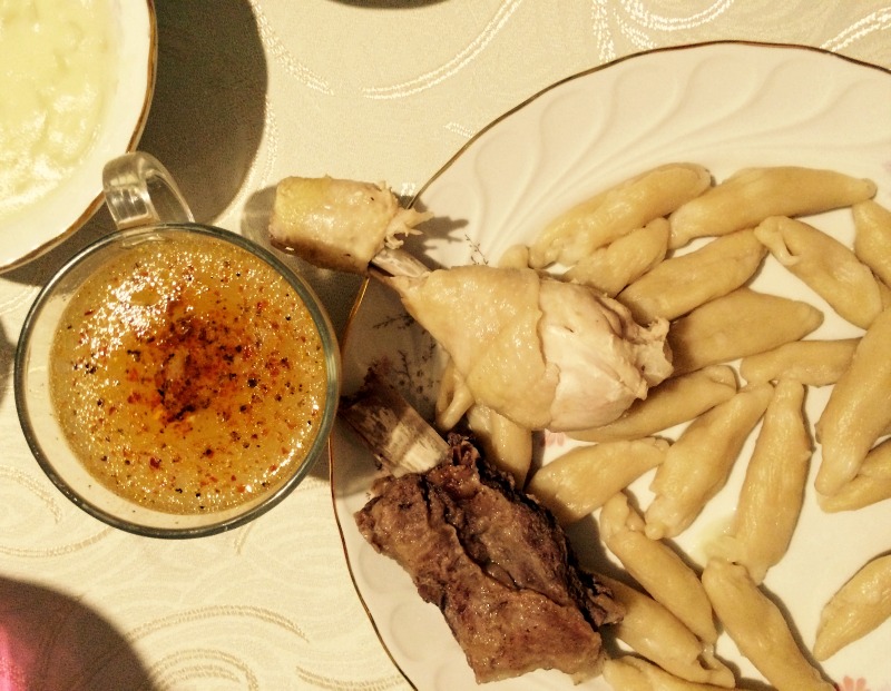 ginnis-02-cerkes-yemegi