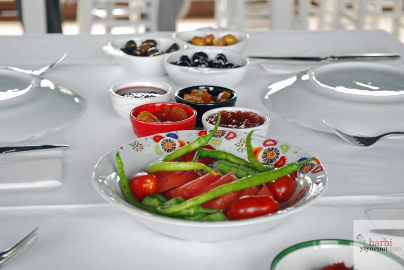 irmak-bag-evi-pansiyon-bozcaada-kahvalti