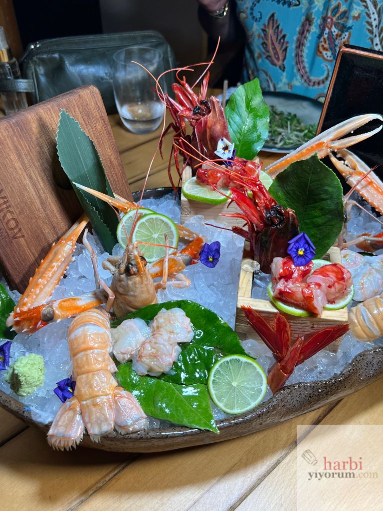 karides-ve-kerevit-sashimi-novikov-bodrum