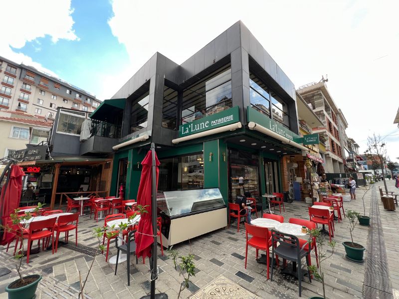 la-lune-patisserie-umraniye-dis-cephe