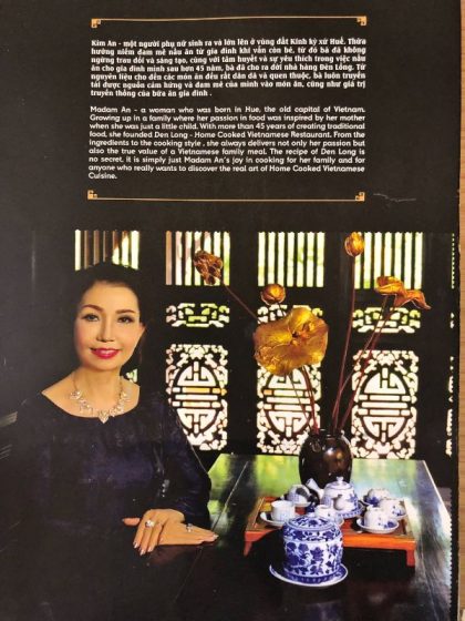 Restoranın sahibi Madam Kim'in süslü bir fotoğrafı