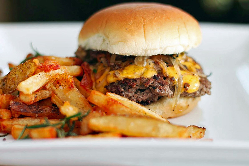 ozer-seften-ev-yapimi-hamburger-tarifi