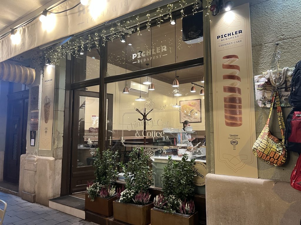 Pichler Chimney Cake & Gelato’nun Váci utca şubesinin dış cephesi