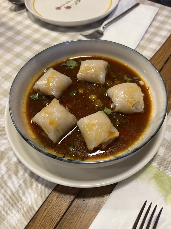 Piya Thai’de pirinç yufkasında tavuk ve karidesli Thai mantı