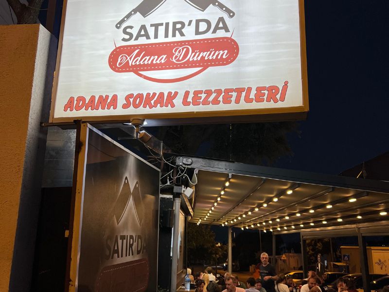 satirda-adana-durum-dukkan-dis-cephe